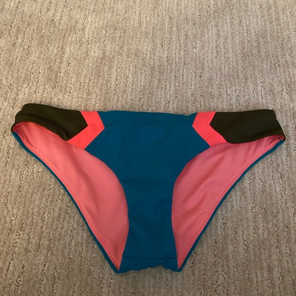 Victoria’s Secret/PINK swimsuit bikini bundle - Picture 4 of 11